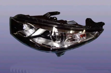 Фара передняя левая Aftermarket T11-3772010CA