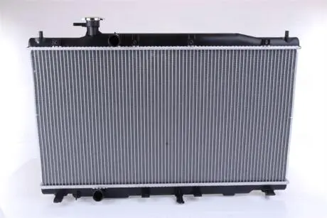 Радиатор охлаждения HONDA CR-V (RE) (06-) 2.0 i 16V NISSENS 681386