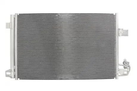 Радіатор кондиціонера THERMOTEC KTT110496 (фото 1)