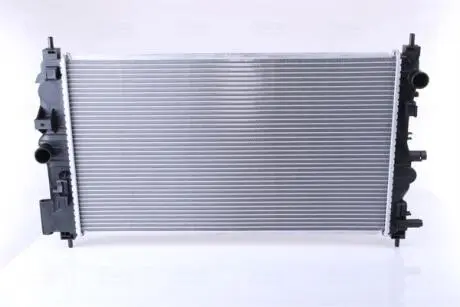 Радіатор охолоджування NISSENS 61676
