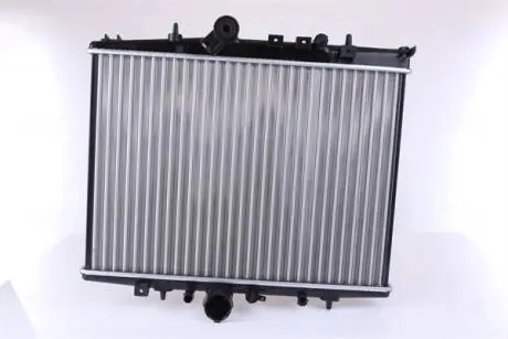 Радиатор охлаждения NISSENS 61295A