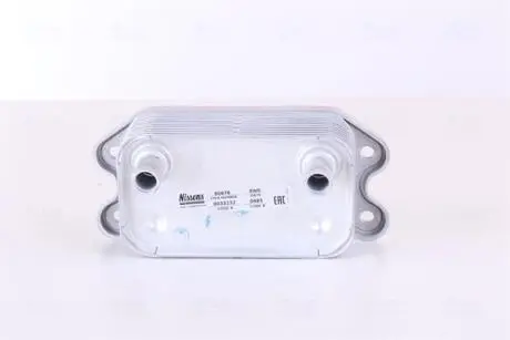 Радіатор масляний NISSENS 90676