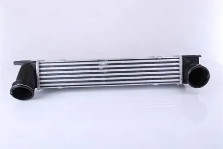 Радиатор наддува NISSENS 96551
