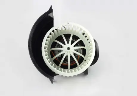 Вентилятор печки VW Amarok-Touareg 03- AND 35820006