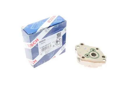 Паливний насос BOSCH 0 440 020 077