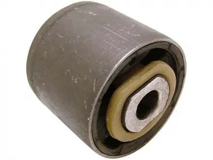 Сайлентблок рычага прав. / Лев. нижнего рычага передние. STARLINE 32.28.741