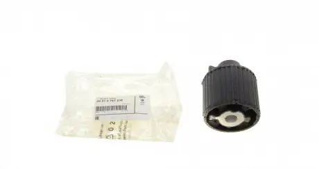 Шарнир резинометалл BMW 33316797238