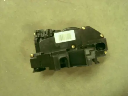 Замок двері задній правий EC7 EC7RV GEELY 1018011210