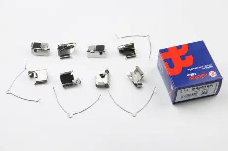 Монтажный к-кт тормозных колодок перед CAMRY / CARINA / COROLLA / RAV 4 91-01 AUTOFREN D42610A
