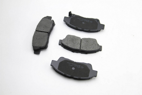 Гальмівні колодки перед. Toyota Corolla 92-01 / Camry 91-01 (Akebono) BREMSI BP2526