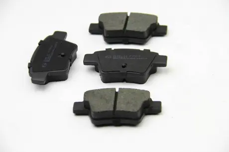 Тормозные колодки зад. Peugeot 207/307 / Citroen C4 06- (Bosch) BREMSI BP3198