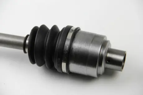 Полуось Clio 1.9D -98 пр. (23нар. / 21вн.зуб) (717mm 26зуба) GSP 250082 (фото 1)