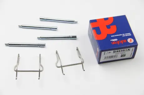 Монтажный к-кт тормозных колодок PEUGEOT 605 / VITO 89-03 AUTOFREN D42351A