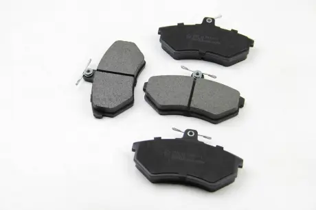 Тормозные колодки перед. Caddy II / Golf IV 91-06 (TRW) BREMSI BP2531