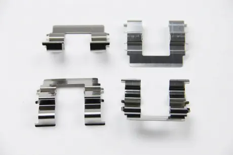 Монтажный к-кт тормозных колодок перед CLARUS / RIO 96- AUTOFREN D42940A