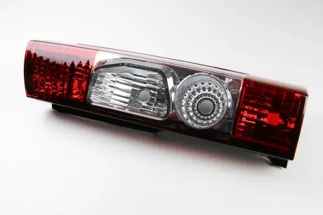 Ліхтар задній Ducato / Boxer / Jumper 06- Пр. (-Плата) BSG BSG 70-805-005