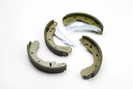 Тормозные колодки зад. Corsa A / Kadett 82-93 (GM) BREMSI GF0352