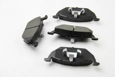 Тормозные колодки перед. Caddy III / Golf V / Octavia / A3 03- BREMSI BP2835