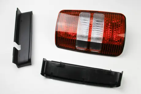 Ліхтар задній Caddy 10- Л. BSG BSG 90-805-012