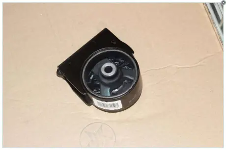 Подушка двигателя передняя CVT EC7 / EC7-RV GEELY 1066001350