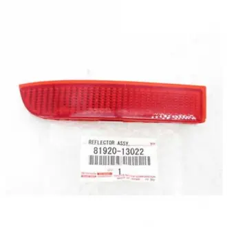 Відбівач заднього бампера RAV-4 05-- TOYOTA 8192013022