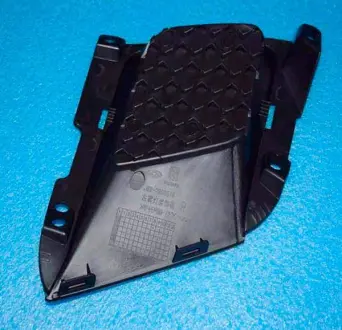 Решетка переднего бампера правая Aftermarket J69-2803518