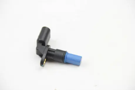 Датчик распредвала CADDY III, GOLF V, PASSAT / OCTAVIA / Audi A4 1.6 00- HELLA 6PU009121-421