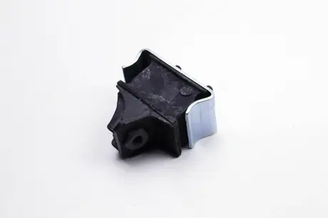Подушка двигуна Sprinter / LT 95-06 Metalcaucho 05052