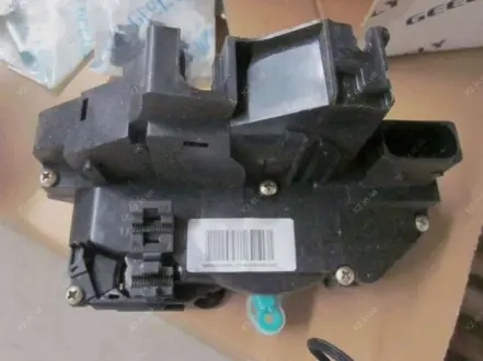 Замок дверей передньої L Geely EC-7 Aftermarket 1018011213