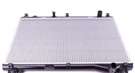 Радиатор системы охлаждения двигателя NRF 53915 (фото 1)