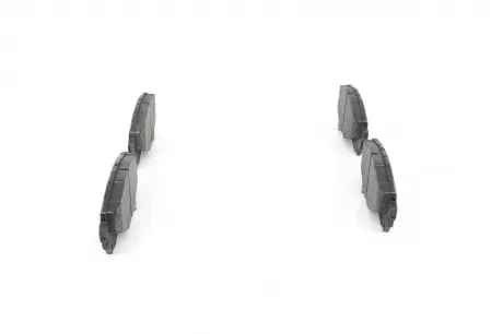 Тормозные колодки передние BOSCH 0986494793