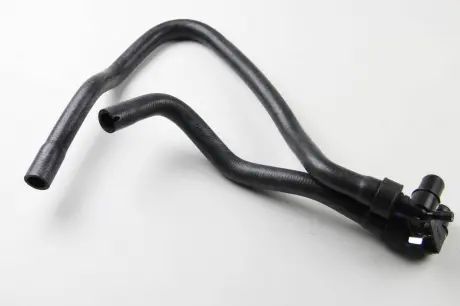 Патрубок радиатора печки Berlingo / Partner 1.9D DW8 (№08576-) BSG BSG 70-720-130