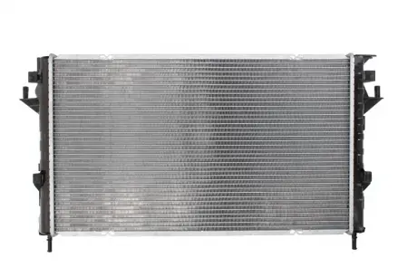 Радиатор охлаждения NISSENS 637666