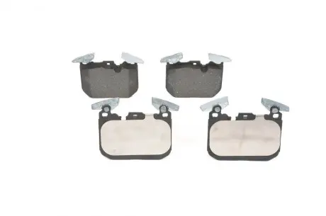 Комплект тормозных колодок с 4 шт. дисков BOSCH 0986494701 (фото 1)