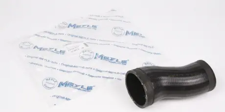 Патрубок интеркулера MEYLE 014 036 0016