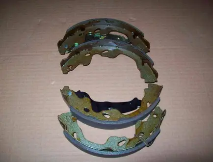 Колодки гальмівні задні, барабанні Aftermarket 10210937-00