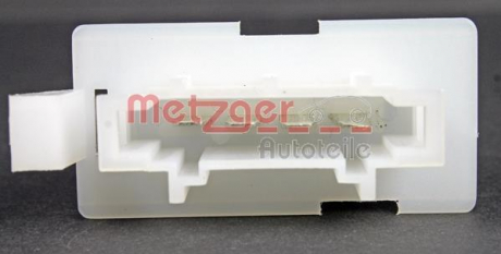 Резистор вентилятора печки, постоянный METZGER 0917221 (фото 1)