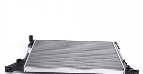 Радиатор 415 mm VW LT 28-46 II alt MAHLE KNECHT CR606000S