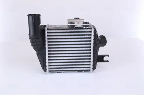 Радиатор наддува NISSENS 96661