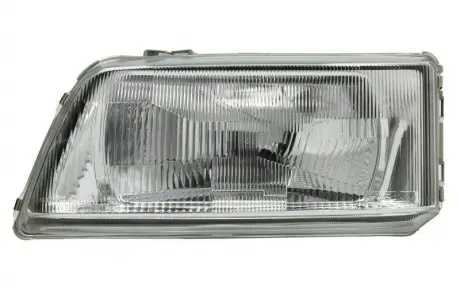 Фара автомобильная TYC 205618052