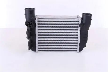 Радиатор наддува NISSENS 96709 (фото 1)