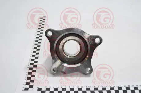 Маточина колеса заднього з подшип. LAND CRUISER PRADO 120 GRJ12, KDJ12, RZJ12, TRJ12, VZJ12 02-09 TANGUN B52031L