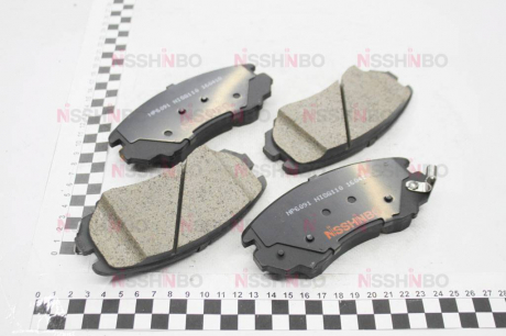 Колодки тормозные дисковые передние Hyundai Tucson 2.0 (04-10) / Kia Cerato, Soul, Sportage 1.6, 2.0 (09-) NISSHINBO NP6091 (фото 1)
