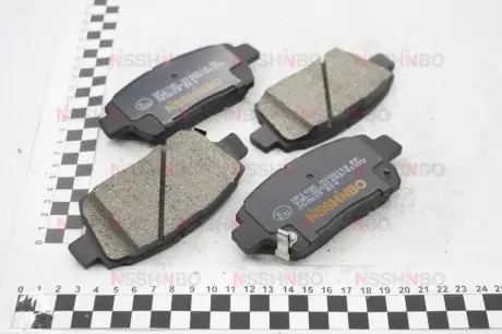 Колодки тормозные дисковые передние Toyota Corolla 1.4, 1.8 (01-07), Prius Hybrid 1.5 (03-09) NISSHINBO NP1005