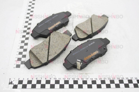 Колодки тормозные дисковые передние Honda Civic VII 1.4, 1.6, 1.7 (01-05) NISSHINBO NP8013 (фото 1)