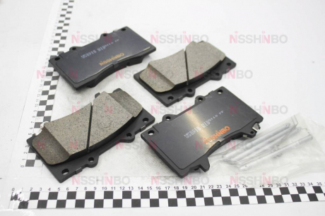Колодки тормозные дисковые передние Nissan Patrol III 5.6, (10-) NISSHINBO NP2018 (фото 1)
