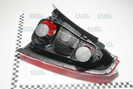 Фонарь задний лев красно-белый renault logan 09-13 EXXEL B030.14681