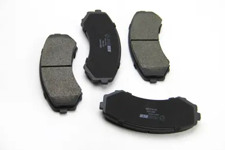 Тормозные колодки перед. Mitsubishi Grandis 04-11 / Pajero 90 (sumitomo) GOODREM RM1235