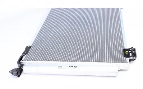 Радиатор кондиционера MAHLE KNECHT AC 823 000S