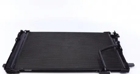 Радиатор кондиционера MAHLE KNECHT AC 786 000S